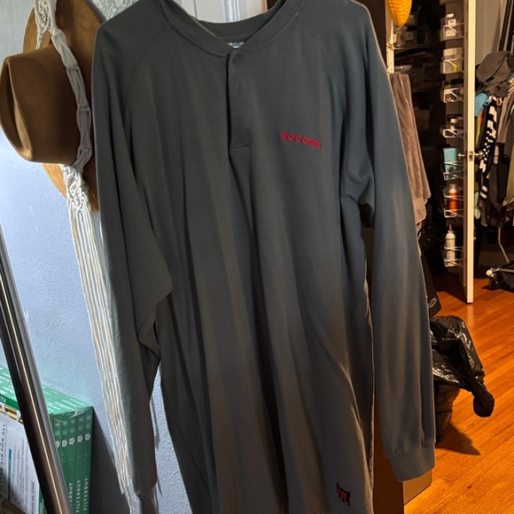 BOCOMAL FR Henley Gray Shirt with Red Logo - Picture 3 of 5